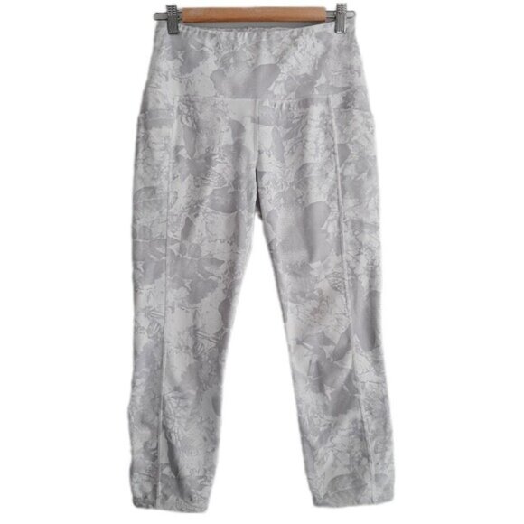 RBX Active Crop Capri Athletic Leggings Abstract Print Grey White Pockets Sz M - Picture 2 of 15